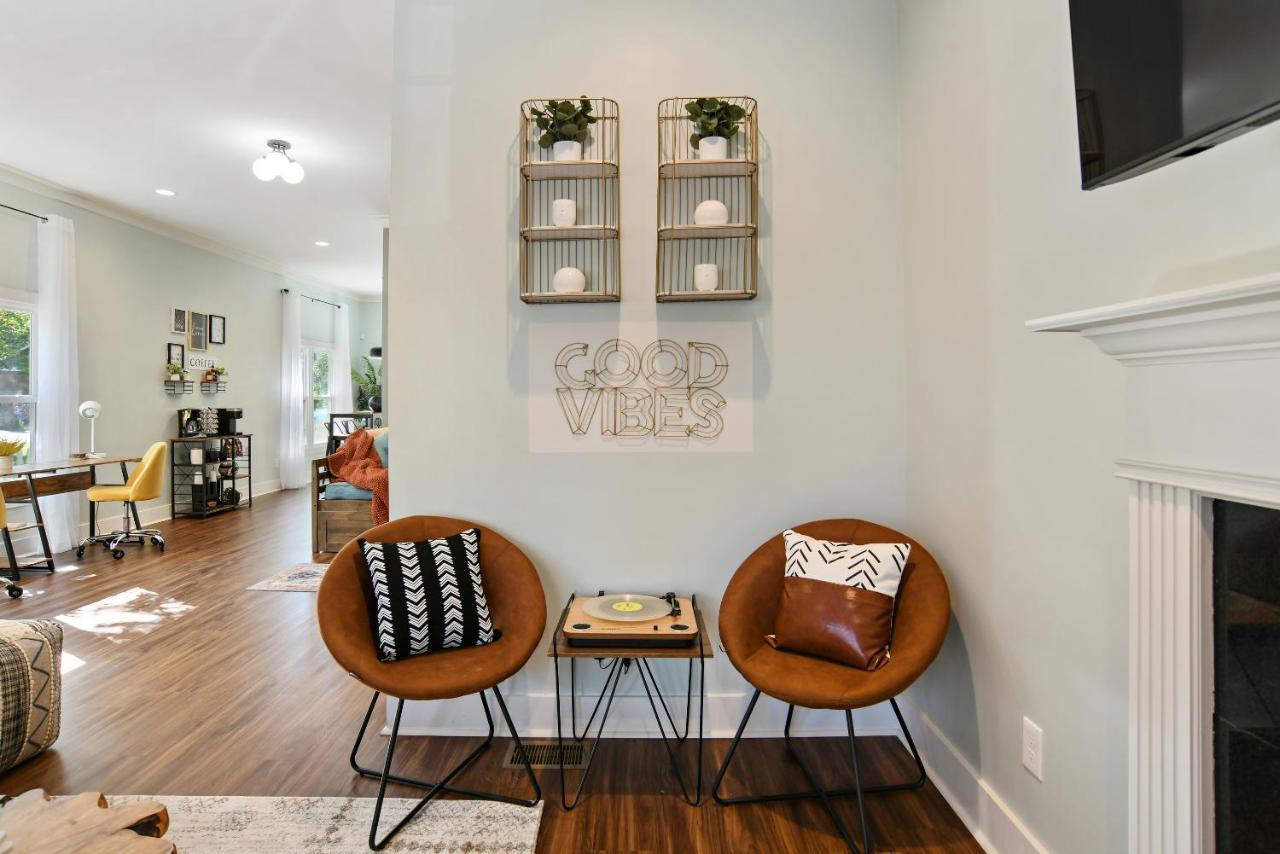 Sun Lit Modern Home With Good Vibes And Lots Of Coffee - Designedbydom Atlanta Exterior foto