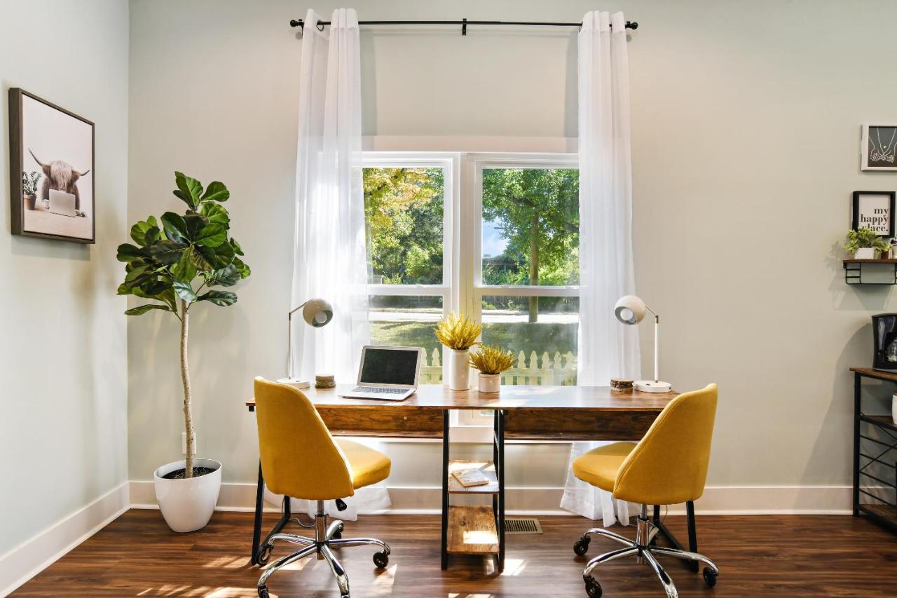 Sun Lit Modern Home With Good Vibes And Lots Of Coffee - Designedbydom Atlanta Exterior foto