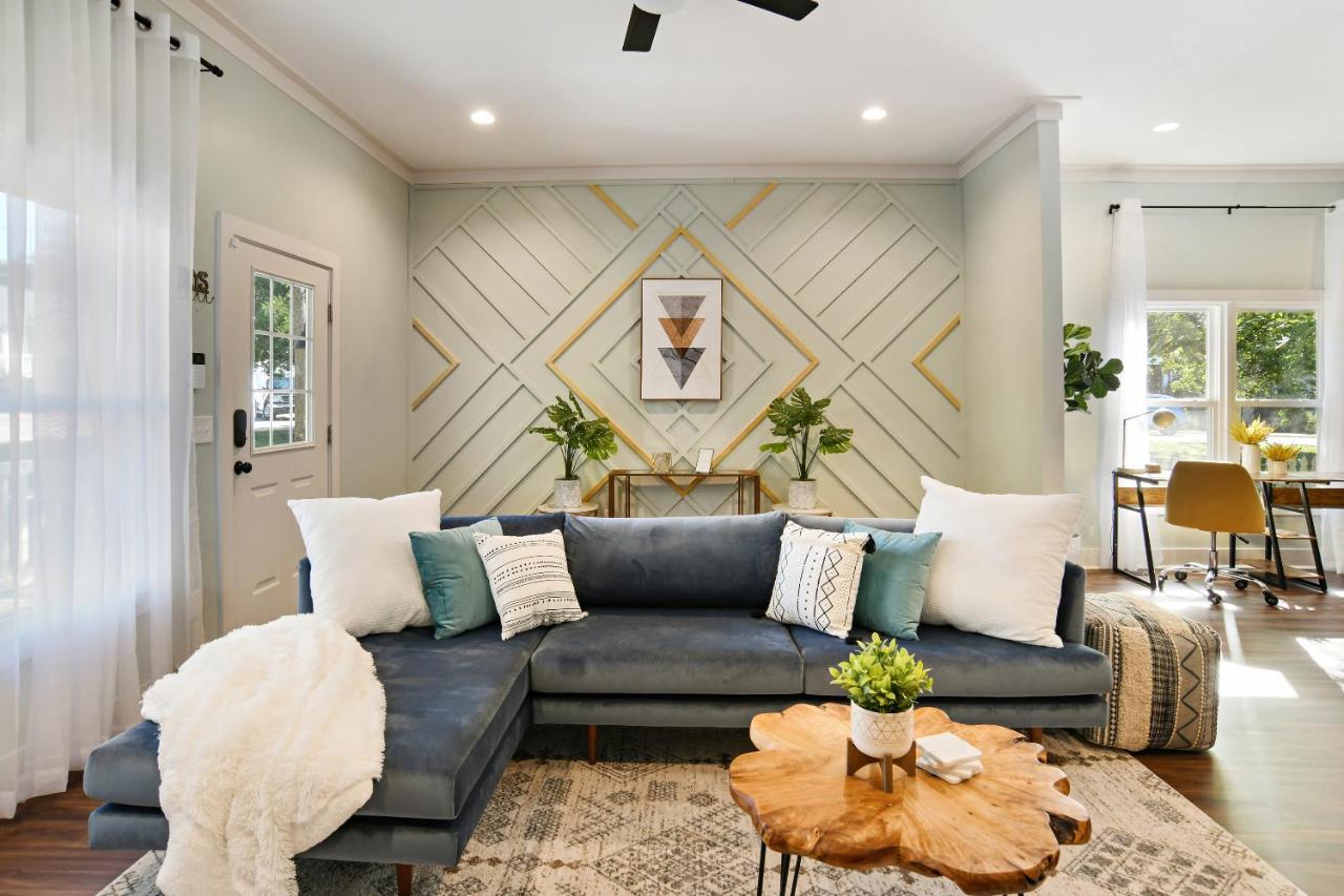 Sun Lit Modern Home With Good Vibes And Lots Of Coffee - Designedbydom Atlanta Exterior foto