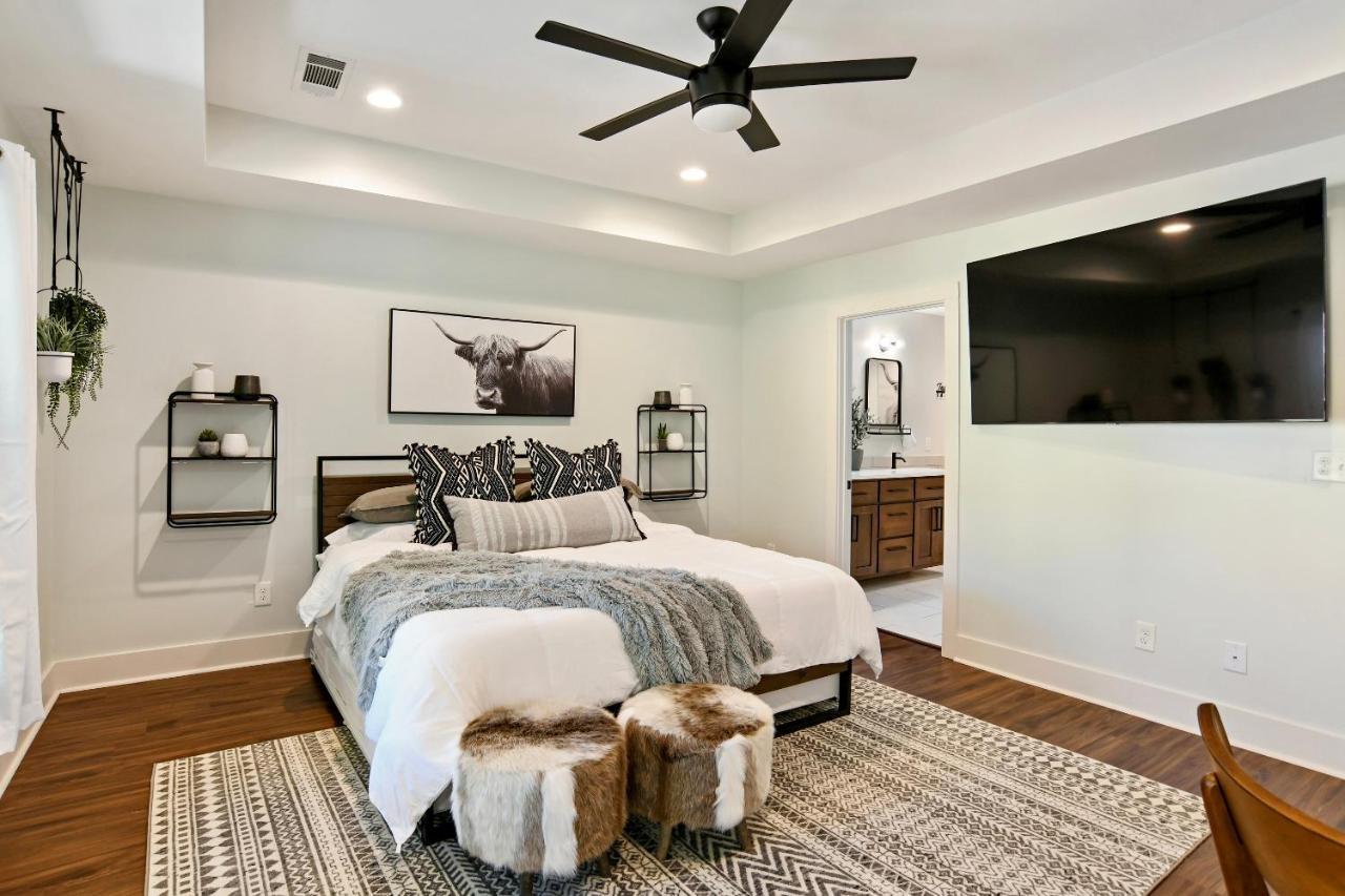 Sun Lit Modern Home With Good Vibes And Lots Of Coffee - Designedbydom Atlanta Exterior foto